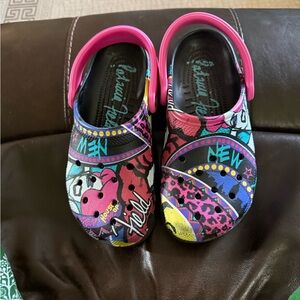 CROCS Kids Patricia Field Pink and Blue size 4